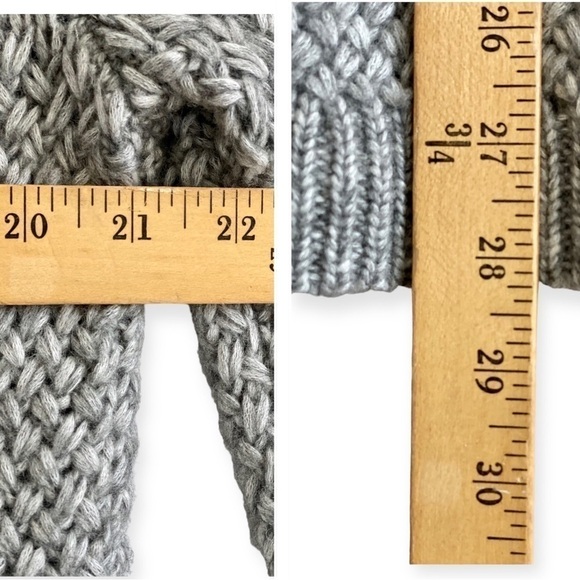 NWT‎ Theory Gray Slouchy V Neck Textured Sweater, Size M - Picture 13 of 13